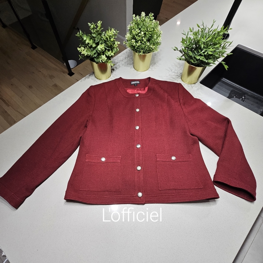 NWOT L'OFFICIEL Splendide blazer en laine pur à 100% bien doublé